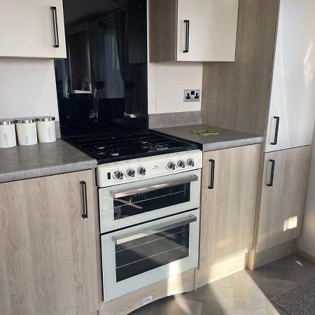 74 Bayside Cove Pevensey Bay Holiday Park ภายนอก รูปภาพ