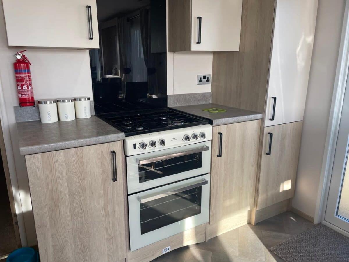 74 Bayside Cove Pevensey Bay Holiday Park ภายนอก รูปภาพ