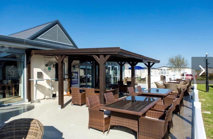 74 Bayside Cove Pevensey Bay Holiday Park ภายนอก รูปภาพ