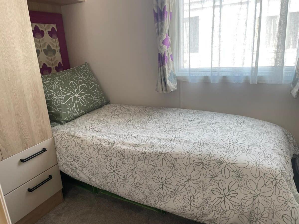 74 Bayside Cove Pevensey Bay Holiday Park ภายนอก รูปภาพ