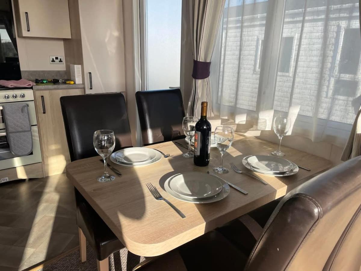 74 Bayside Cove Pevensey Bay Holiday Park ภายนอก รูปภาพ